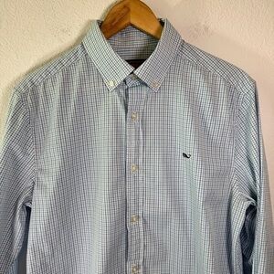 Vineyard Vines Men's size‎ Medium Blue Check Whale Shirt Button Down Collared